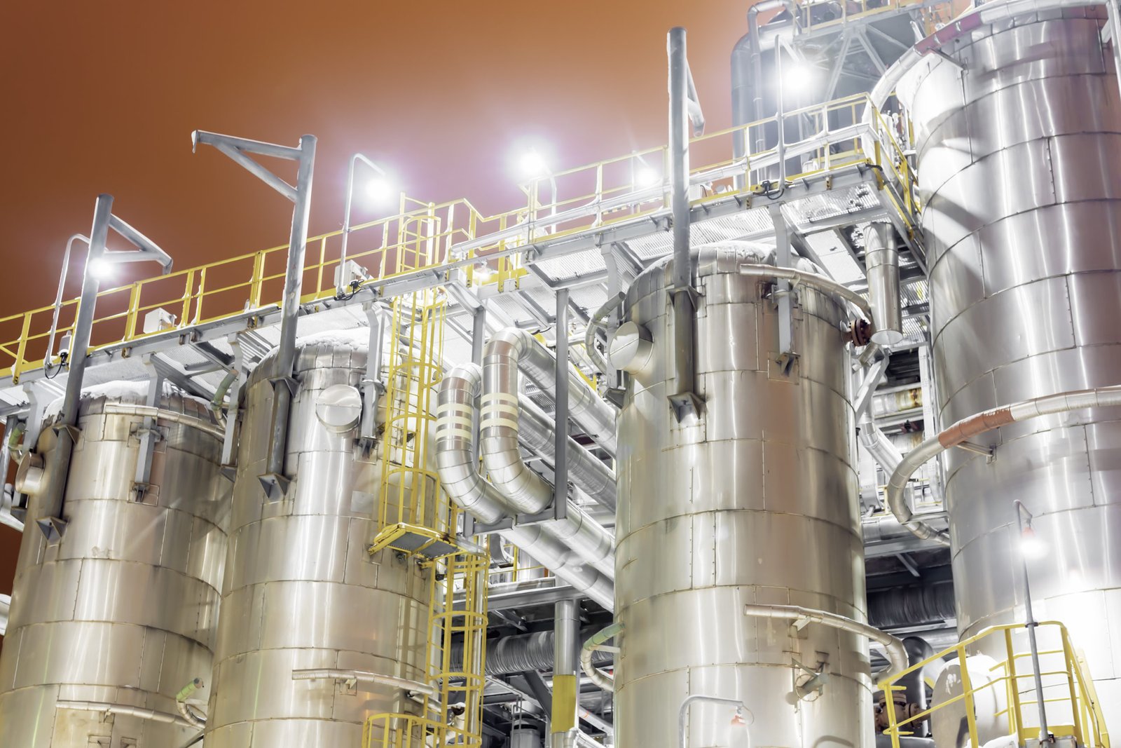 adsorption-stand-lighted-background-night-scaled